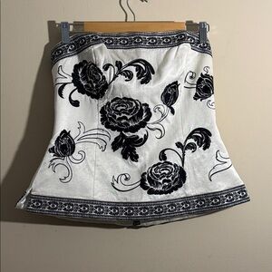 WHBM EMBROIDERED FLORAL LINED BUSTIER, size 10 Black White Strapless Top
